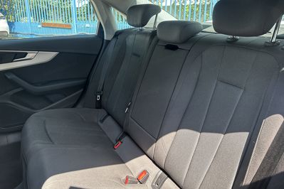 Audi A4 35 TFSI Advanced