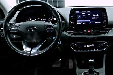 Hyundai i30 1.5 T-GDI Smart DCT
