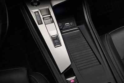 Peugeot 308 1.2 PureTech Allure Pack S&S EAT8