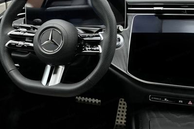 Mercedes Klasa E 200 4-Matic AMG