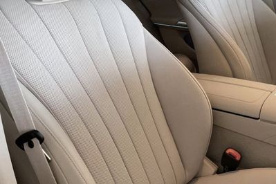 Mercedes Klasa E 200 4-Matic Exclusive