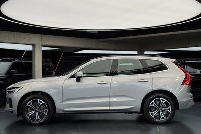 Volvo XC60 B4 B Momentum Pro