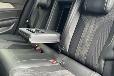 Peugeot 408 GT e-DCS 1.2 mHEV