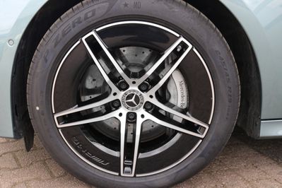 Mercedes Klasa E 200 4-Matic AMG