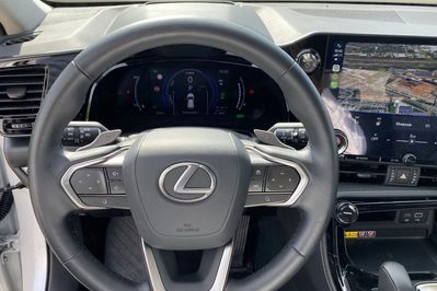 Lexus NX 450h+ Prestige AWD