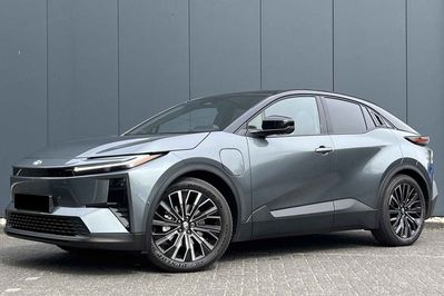 Toyota C-HR + Executive BEV