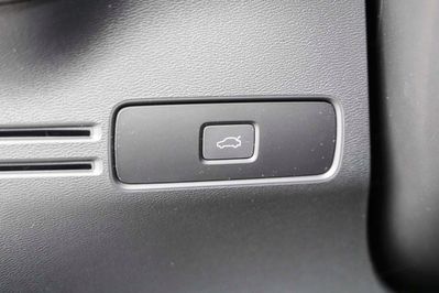 Volvo XC40 B3 Plus Dark