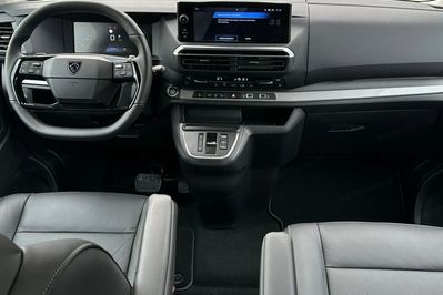 Peugeot Traveller 2.0 Business VIP