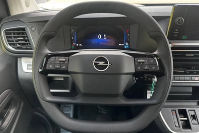 Opel Zafira Life Extra Long L2H1 Business AT8