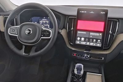 Volvo XC60 B5 B AWD Plus Dark