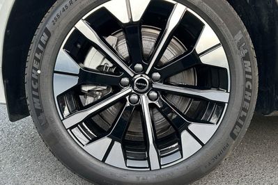 Volvo XC60 B5 B AWD Ultra Bright