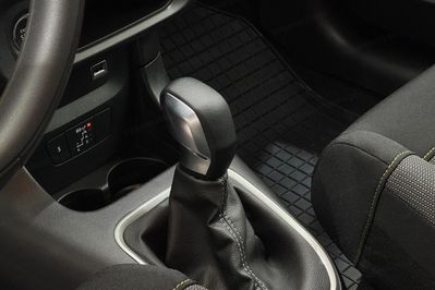 Citroen C3 1.2 PureTech Shine EAT6