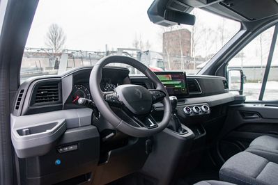 Renault Master L3 Zabudowa 8EP + Tył spanie