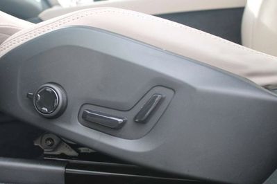 Volvo XC90 T8 AWD Plug-In Hybrid Plus Bright