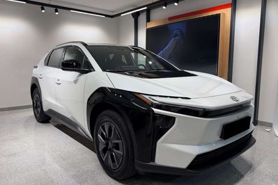 Toyota bZ4X Style EV AWD