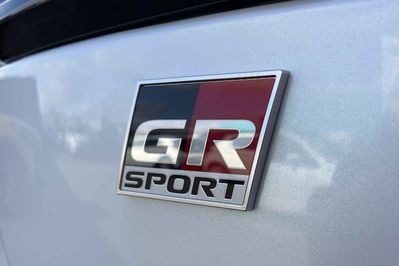 Toyota RAV4 GR Sport 2.5 Hybrid Dynamic Force