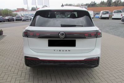 Volkswagen Tiguan R-Line Plus 1.5 eHybrid PHEV  DSG