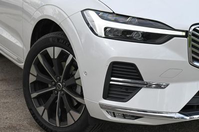 Volvo XC60 B5 AWD Ultra Bright