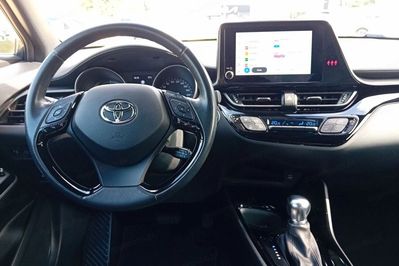 Toyota C-HR Hybrid Style
