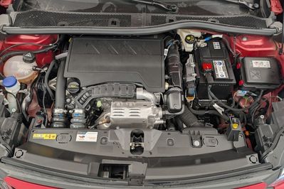 Peugeot 2008 ALLURE 1.2 PureTech