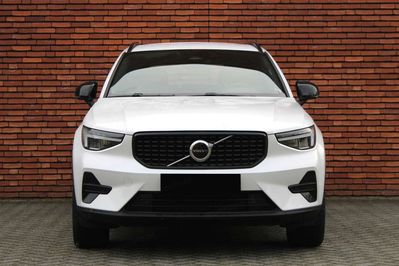 Volvo XC40 B3 Plus Dark