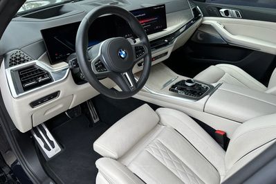 BMW X7 M60i xDrive