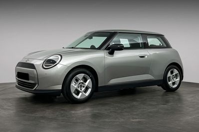 Mini Mini Cooper E Linia Essential