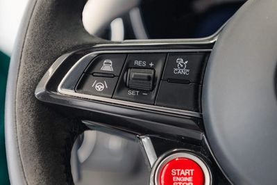 Alfa Romeo Giulia Bi Turbo V6 Quadrifoglio