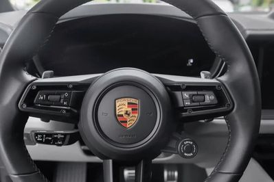 Porsche Cayenne E-Hybrid Black Edition