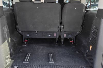 Peugeot Traveller Kombi L2H1