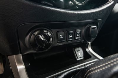 Nissan Navara 2.3 dCi Tekna