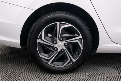 Hyundai i30 1.5 T-GDI 48V Smart DCT