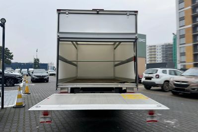 Renault Master Kontener 8EP + Winda