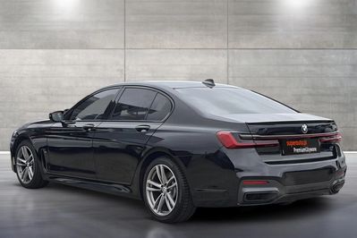 BMW Seria 7 750i xDrive M Sport