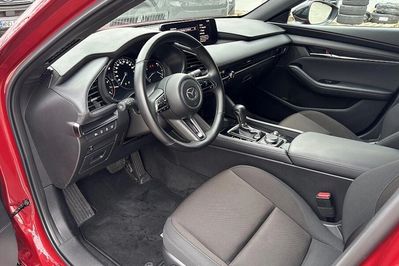 Mazda 3 2.0 Center-Line