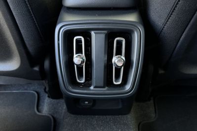 Volvo XC40 B3 Essential