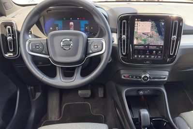 Volvo XC40 B3 Plus Dark