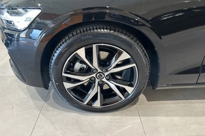 Volvo V60 B4 D Plus Dark