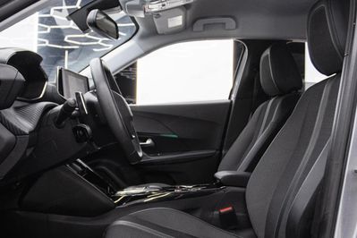 Peugeot 2008 PureTech Allure S&S EAT8