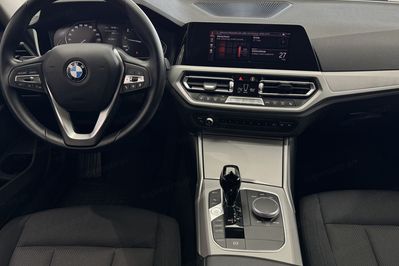 BMW Seria 3 318I Advantage