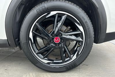 DS DS 7 Performance Line 1.5 BlueHDI AT