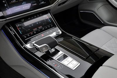 Audi A8 L 60 TFSI e quattro S Line