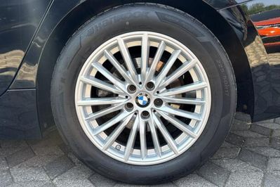 BMW Seria 3 320i Sport Line