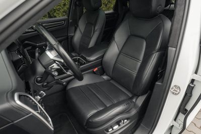 Porsche Cayenne Standard