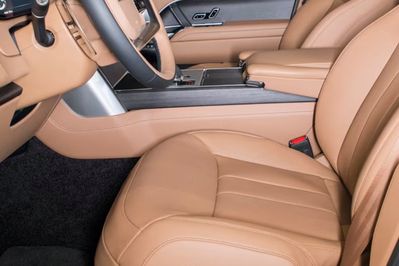 Land Rover Range Rover V8 P530 LWB Autobiography