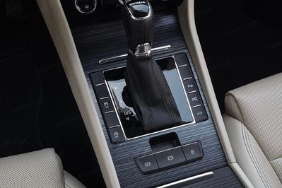 Skoda Superb 2.0 TDI SCR Style DSG