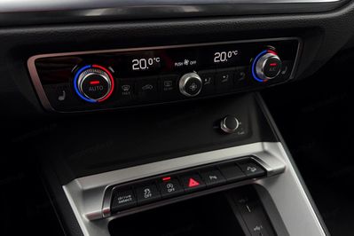 Audi Q3 35 TFSI mHEV S-Line S tronic