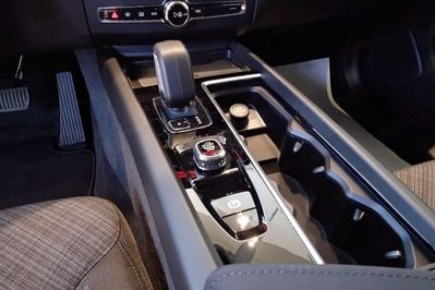 Volvo XC60 T6 Plug-In Hybrid AWD Core