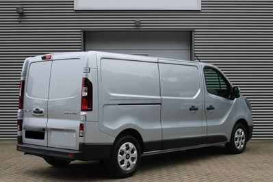 Renault Trafic L2H1 Extra AT9