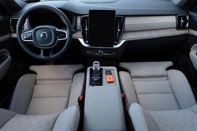 Volvo XC90 AWD Plug-In Hybrid Plus Bright 7os